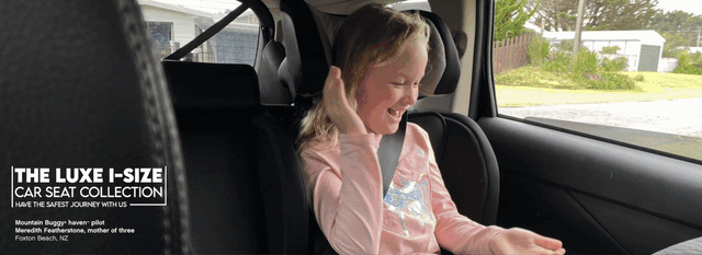 GIF of Mountain Buggy® luxe i-size car seat collection