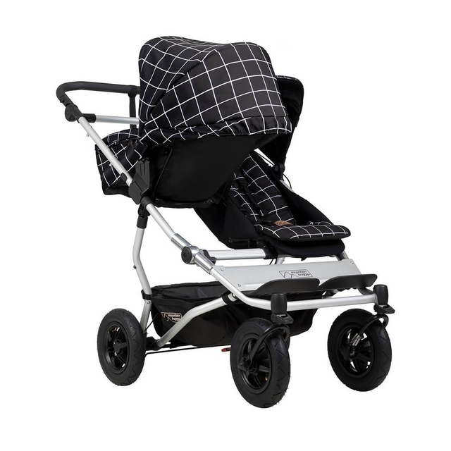 duet™ and two carrycot plus™ bundle for twins