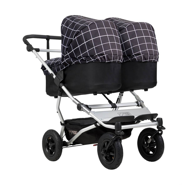 duet™ and two carrycot plus™ bundle for twins